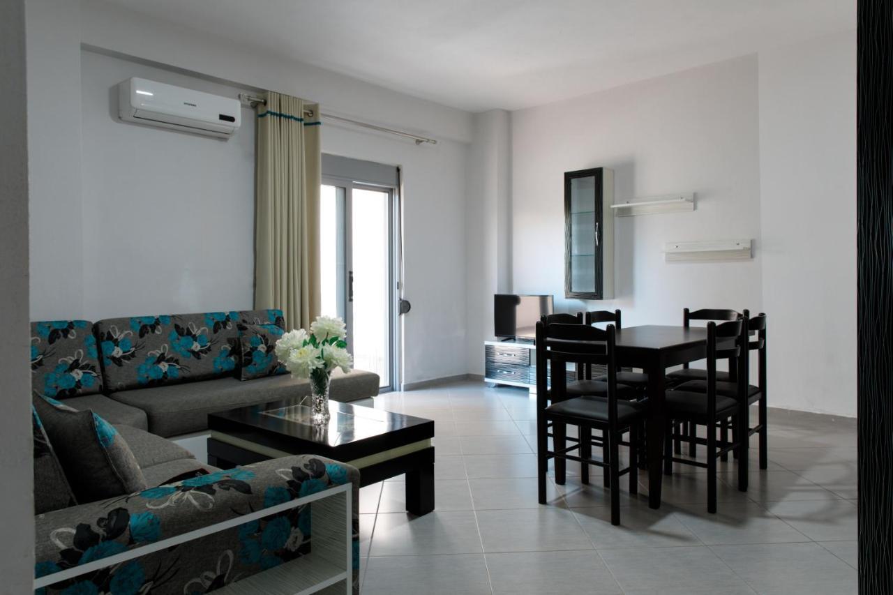 ساراندا Grand Blue Aparthotel المظهر الخارجي الصورة