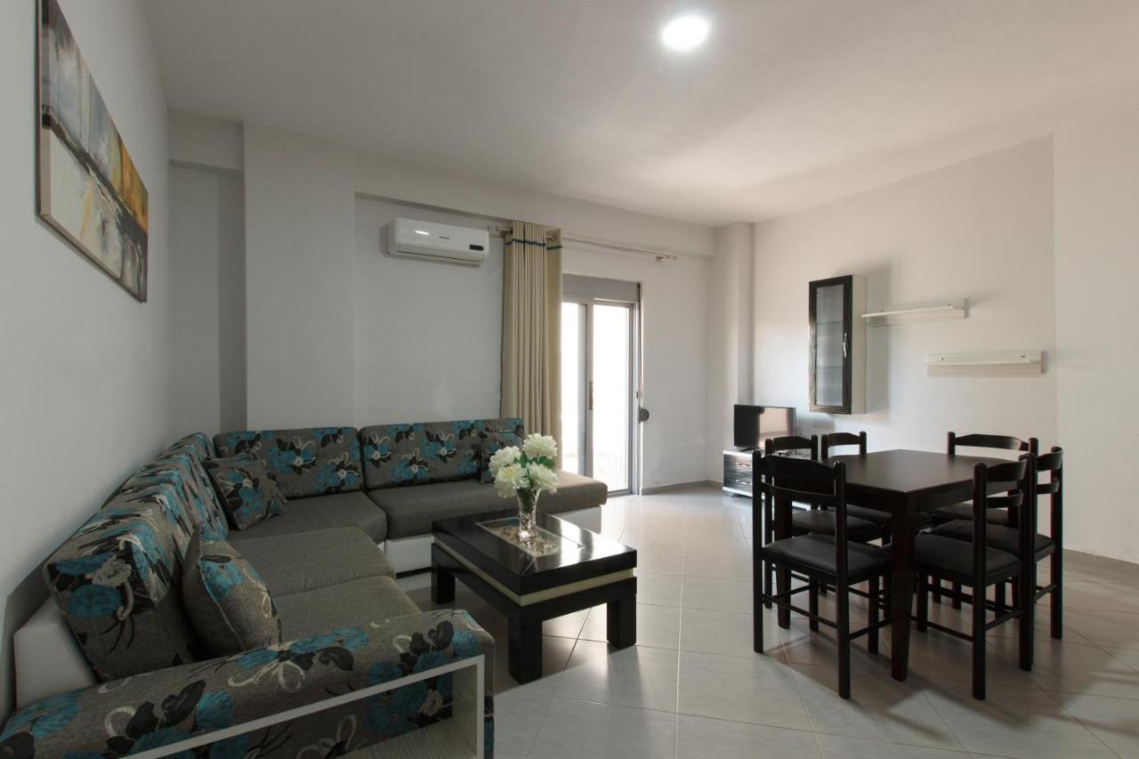ساراندا Grand Blue Aparthotel المظهر الخارجي الصورة