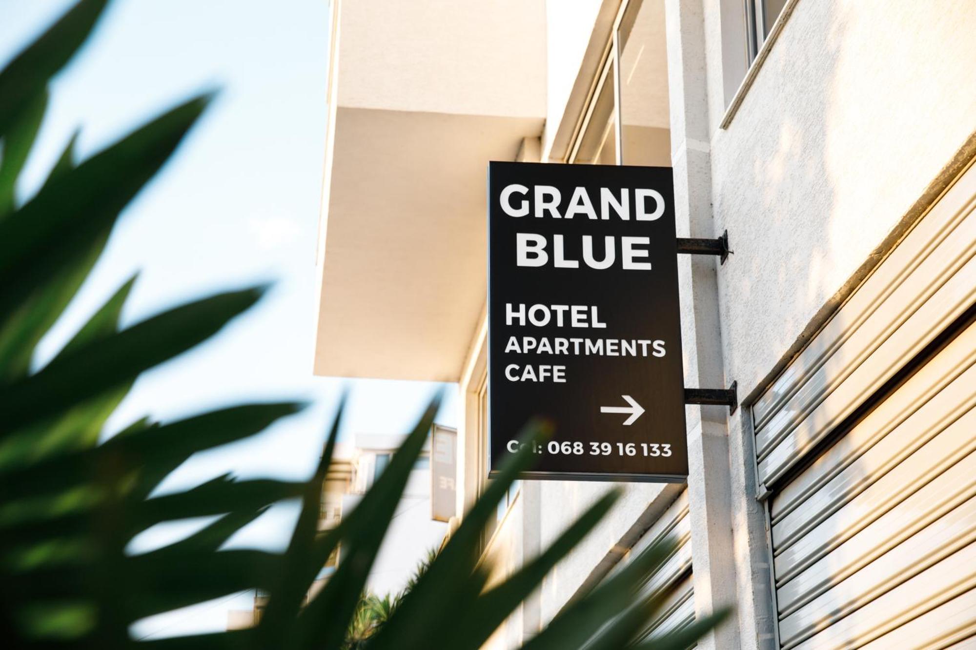 ساراندا Grand Blue Aparthotel المظهر الخارجي الصورة